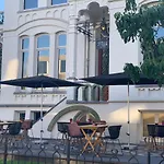 מלון Stella Boutique 4*