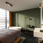 Stella Boutique 4*