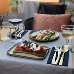Stella Boutique מלון 4*