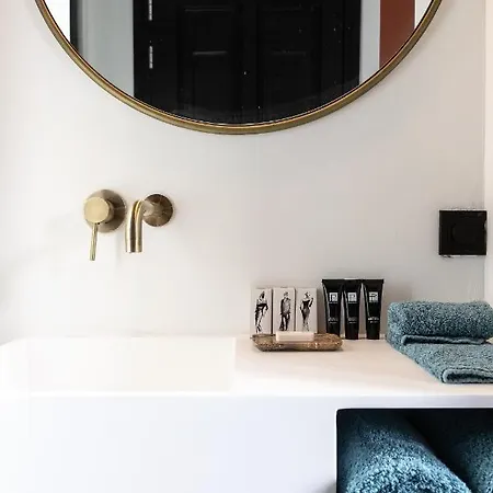 Stella Boutique 4*